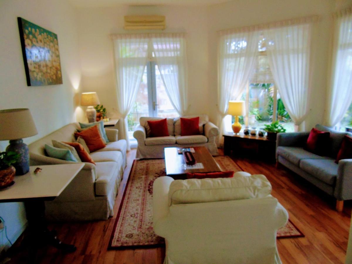 Rumah Putih Near Klia Szepang Kültér fotó