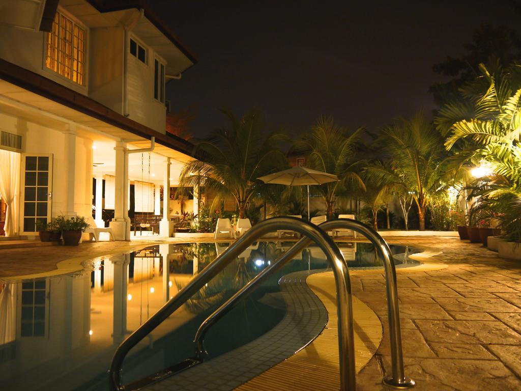 Rumah Putih Near Klia Szepang Kültér fotó