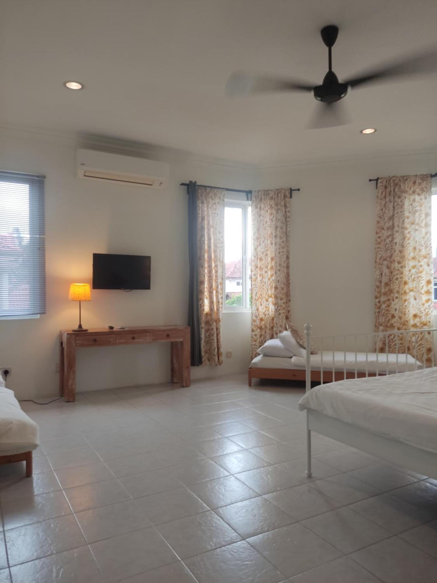 Rumah Putih Near Klia Szepang Kültér fotó