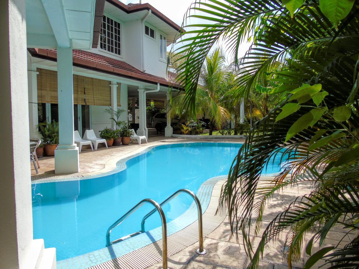 Rumah Putih Near Klia Szepang Kültér fotó
