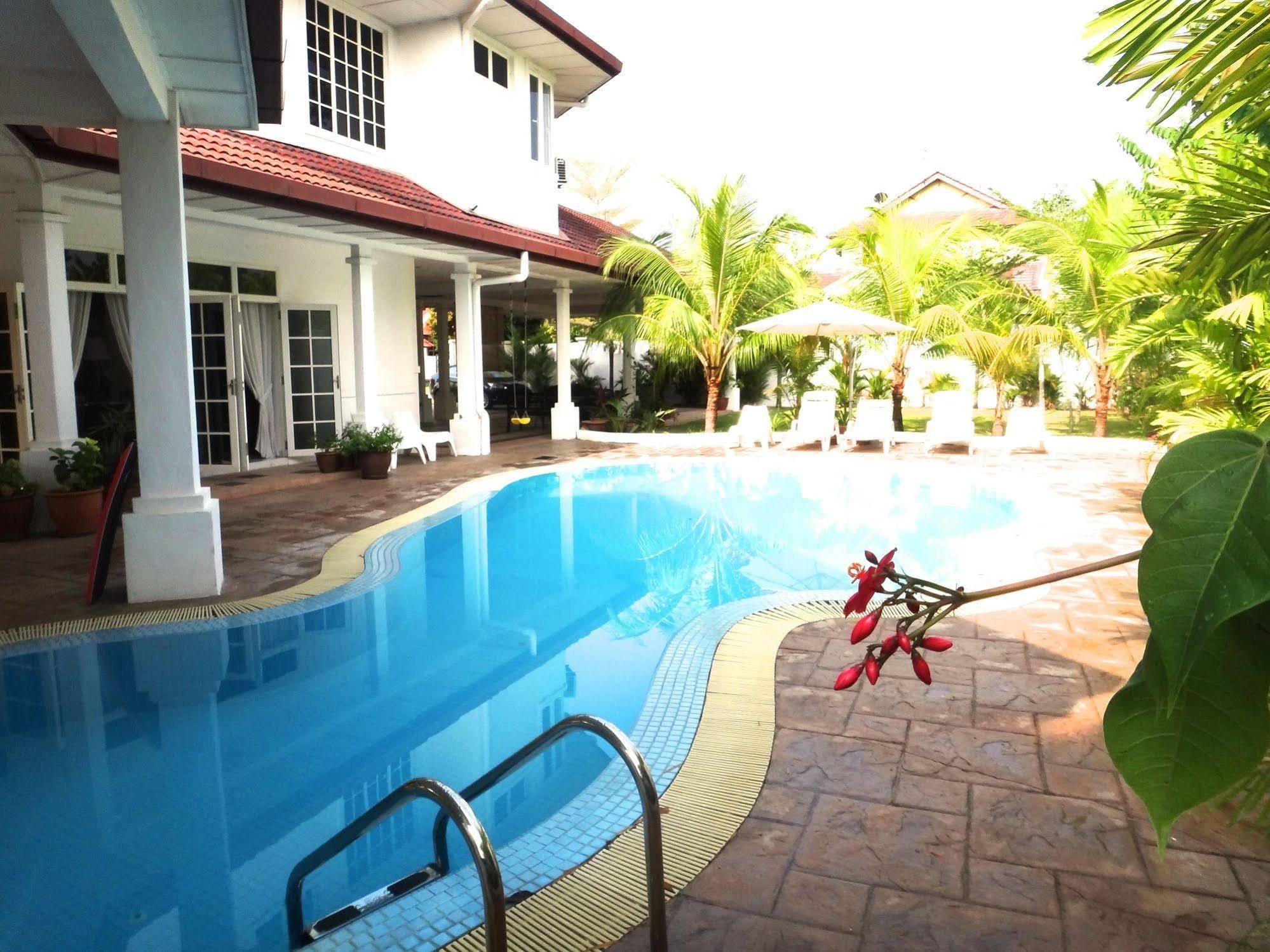 Rumah Putih Near Klia Szepang Kültér fotó