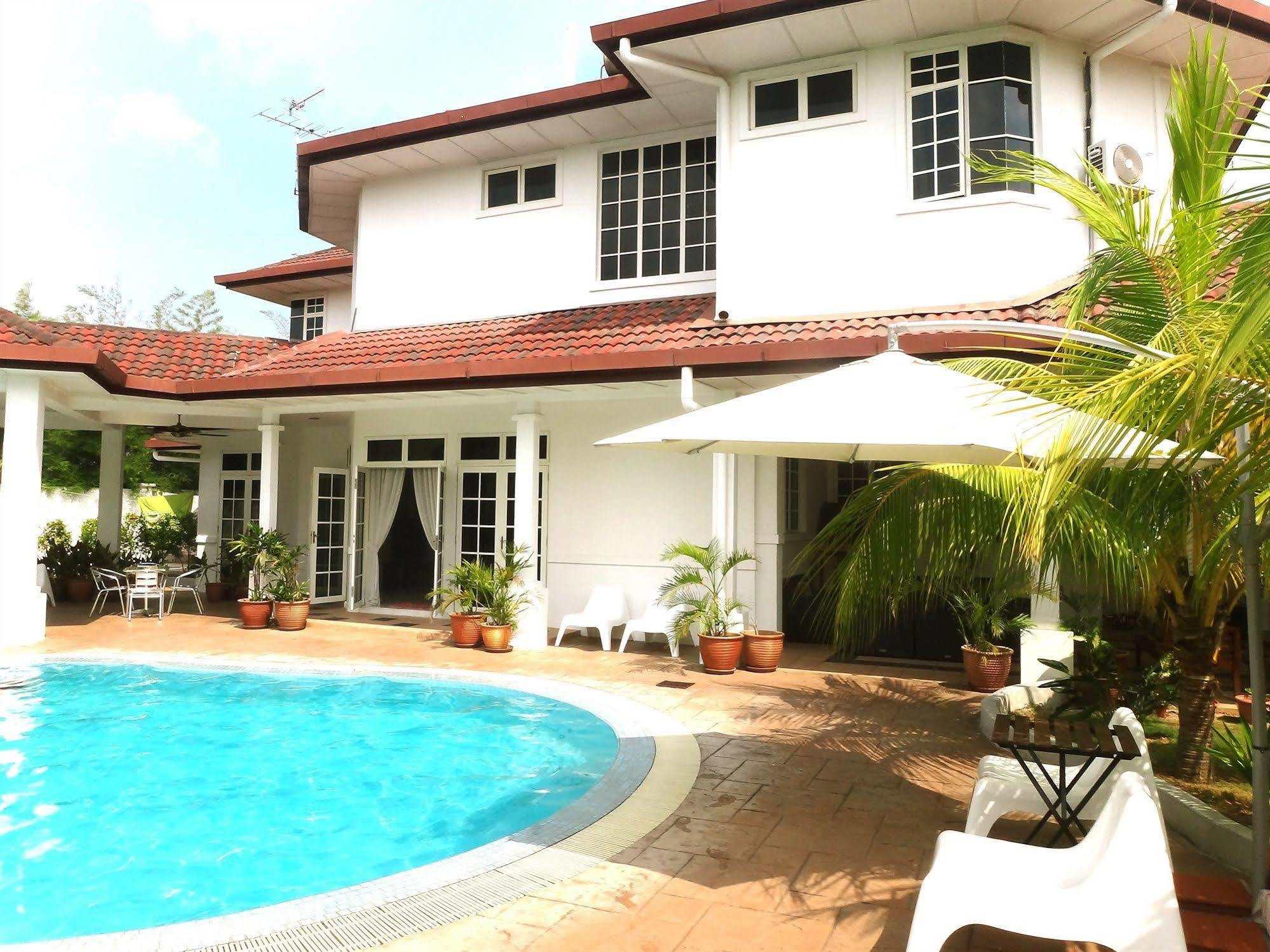 Rumah Putih Near Klia Szepang Kültér fotó