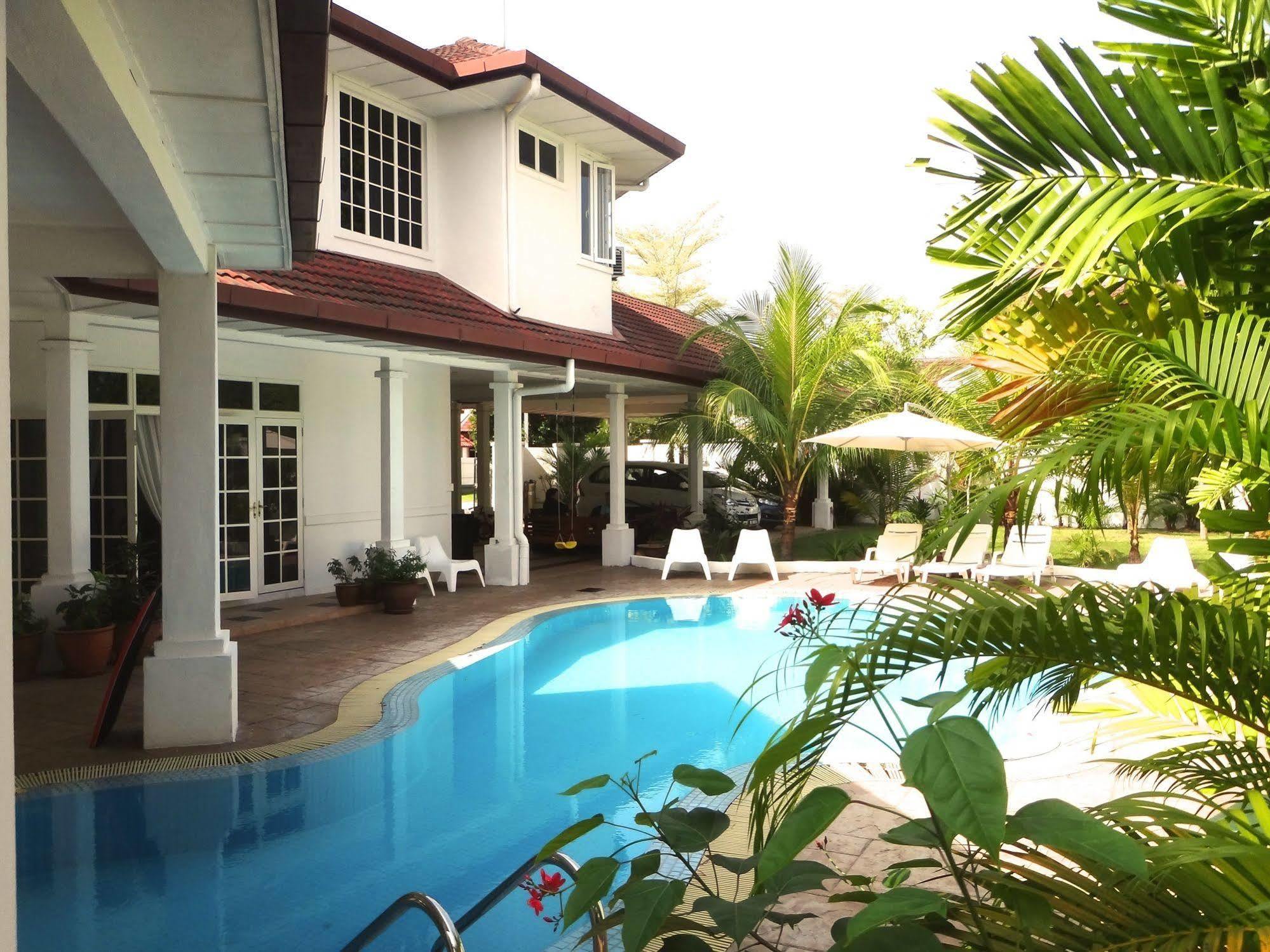 Rumah Putih Near Klia Szepang Kültér fotó