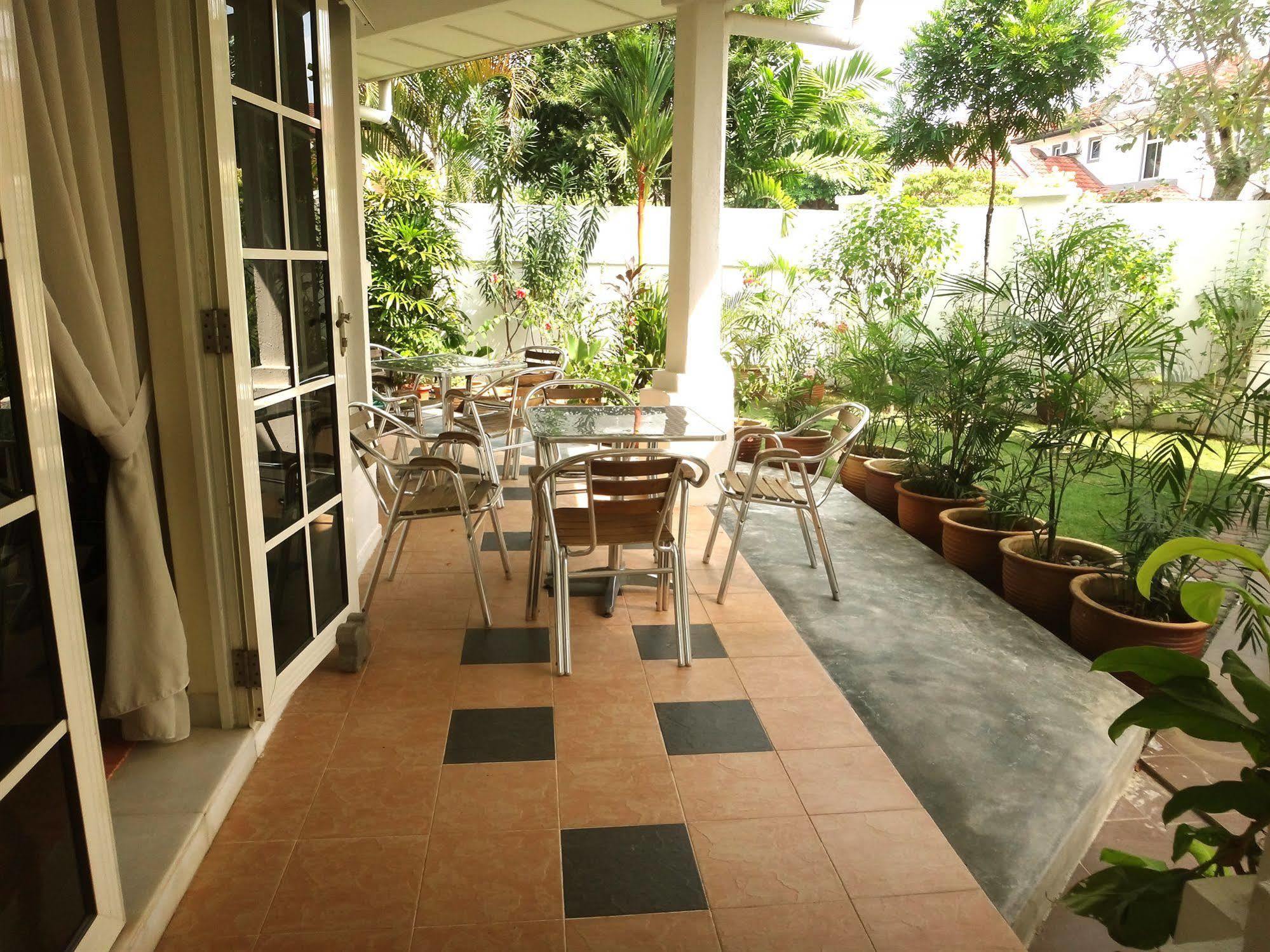 Rumah Putih Near Klia Szepang Kültér fotó